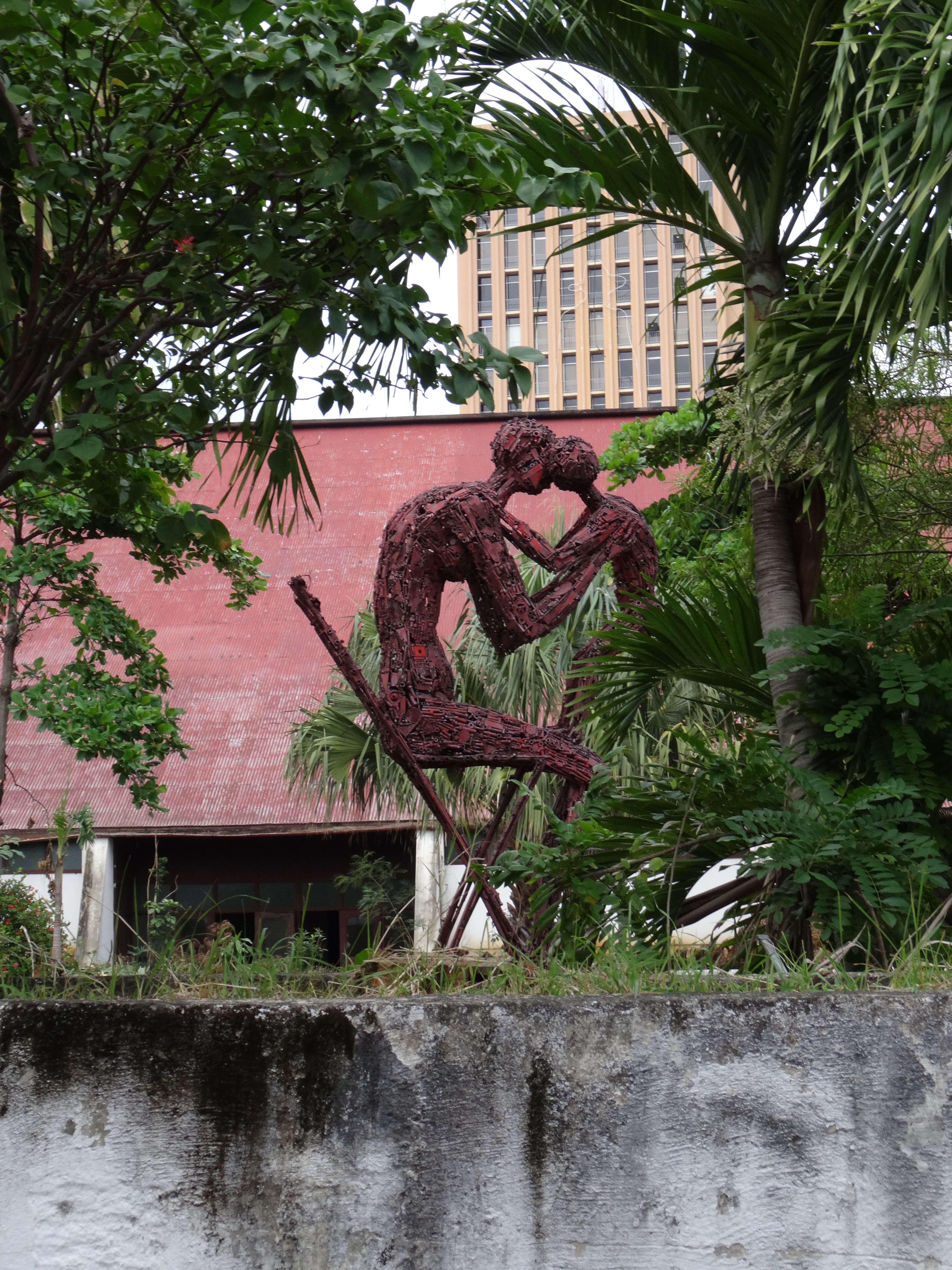 escultura olof palme 3