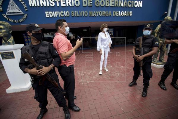 Cristiana Chamorro en el Ministerio de Gobernación